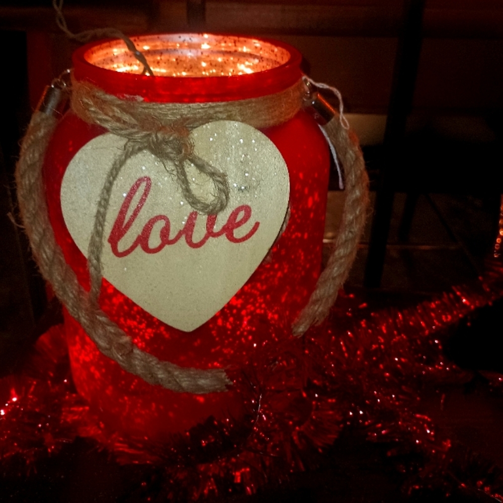 Jar filled with lights ( white electric plug in)pink